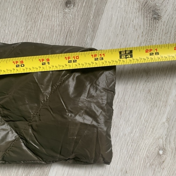 Vince Camuto olive green jacket🌺 lightweight‎ size S down feathers filler - Picture 6 of 11